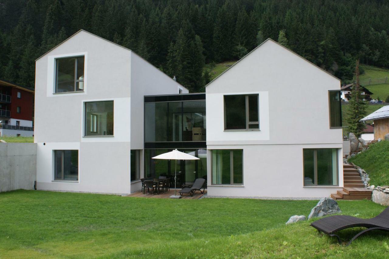 Laudinella -